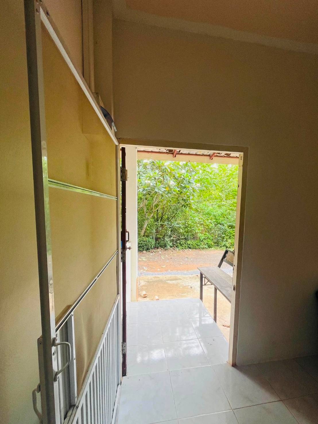วันว่างรีสอร์ท ห้องพักรายวัน รายเดือน บรรยากาศร่มรื่น ล้อมรอบด้วยต้นไม้ อยู่ในตัวอำเภอปักธงชัย โคราช รูปที่ 6