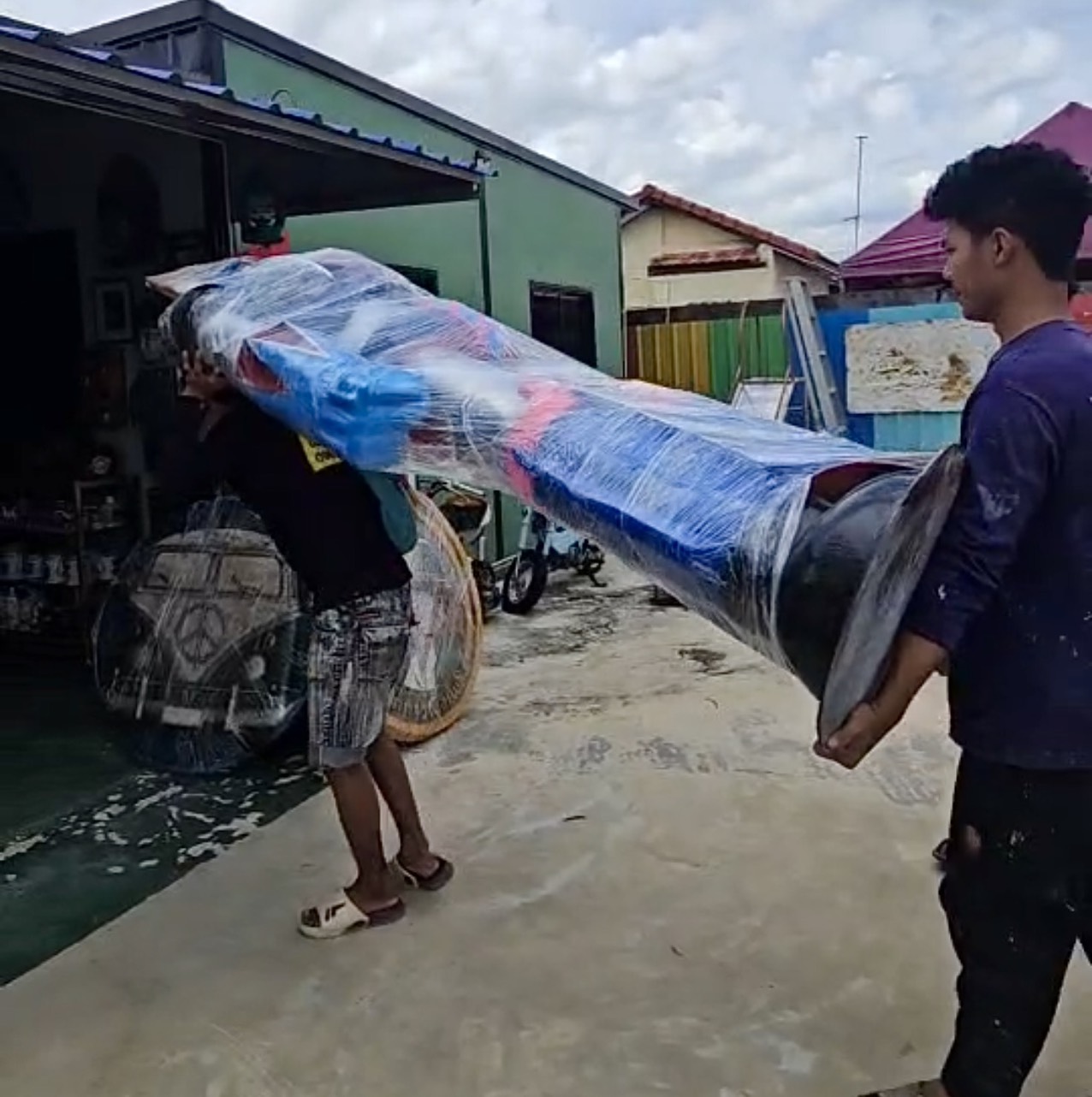 หุ่นโชว์รับแขก จุดแวะถ่ายรูป หุ่นออฟติมัส หุ่นเดอะฮัค หุ่นฮีโร่ขวัญใจต่างๆ ใหม่ รูปที่ 5