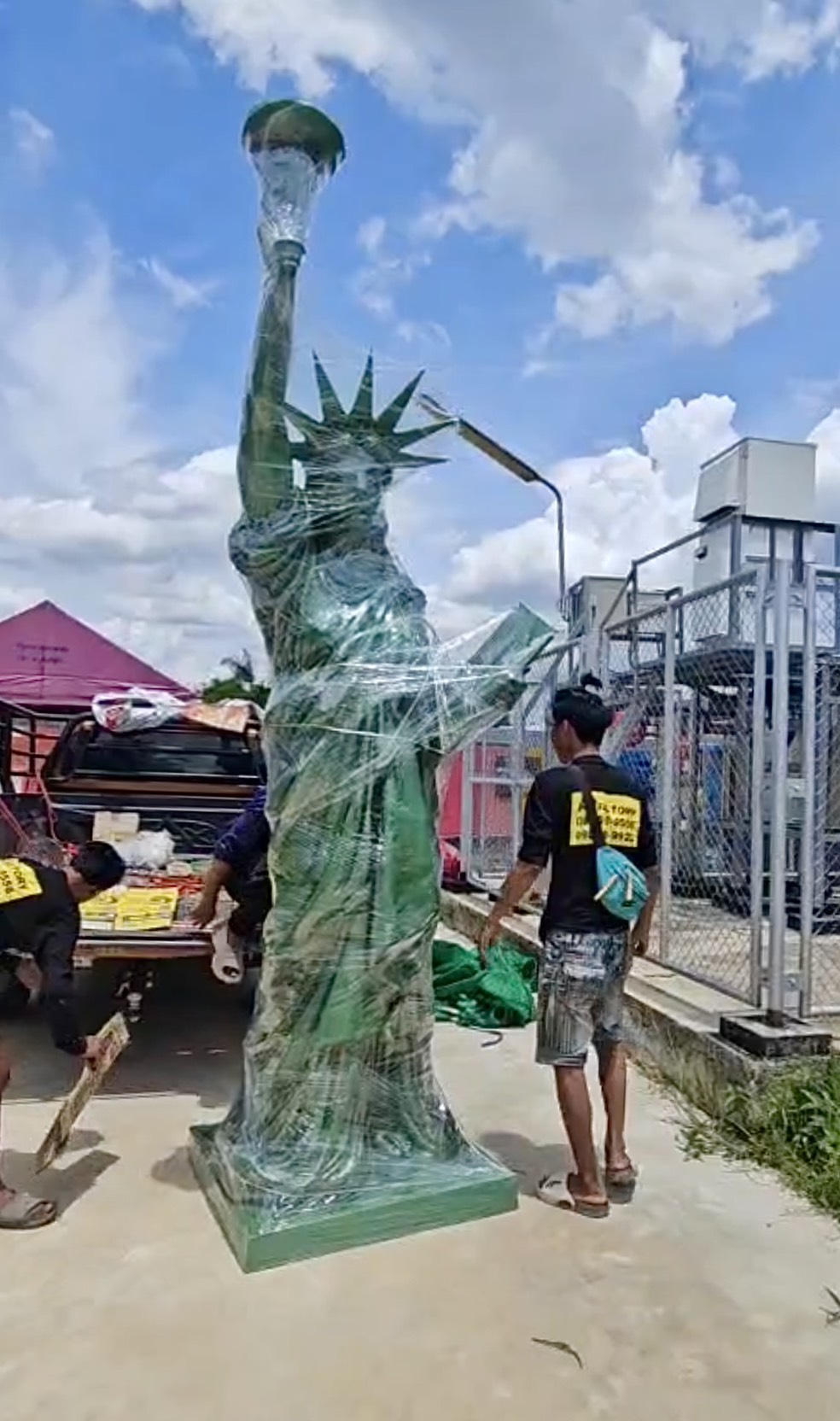 หุ่นตั้งโชว์ เทพีเสรีภาพ Statue of Liberty สูง3เมตรกว่า สภาพใหม่มือหนึ่ง สีเขียว รูปที่ 5