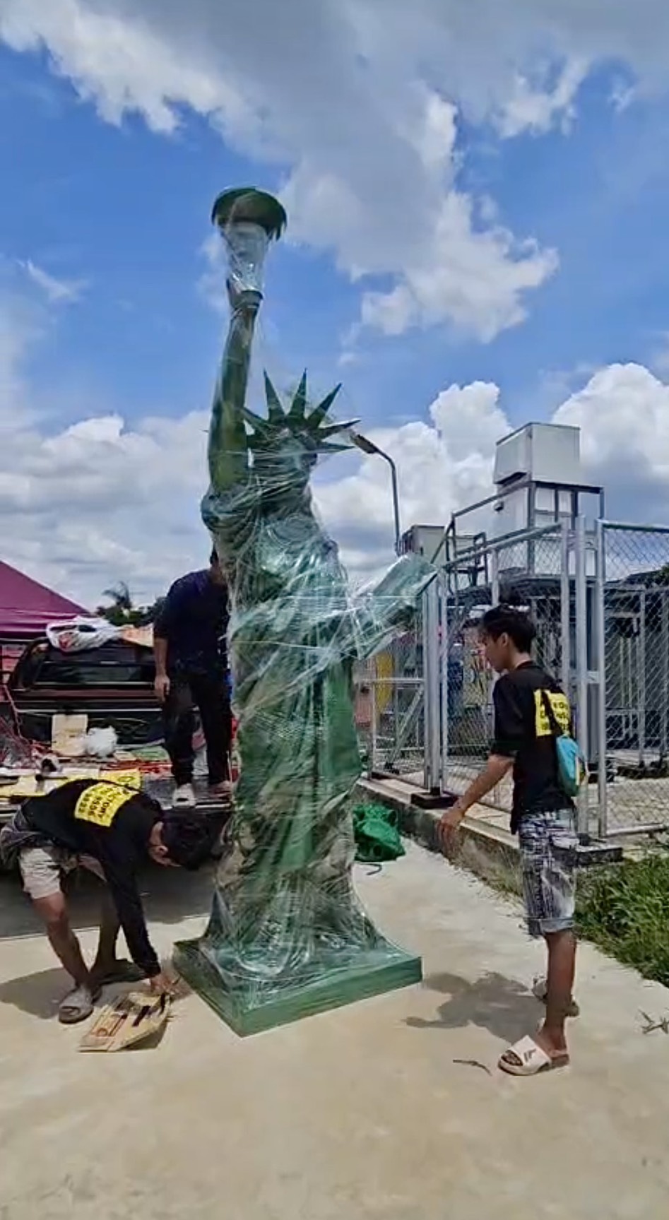 หุ่นโมเดล เทพีเสรีภาพ Statue of Liberty สูง3เมตรกว่า สภาพใหม่มือหนึ่ง สีเขียว รูปที่ 5