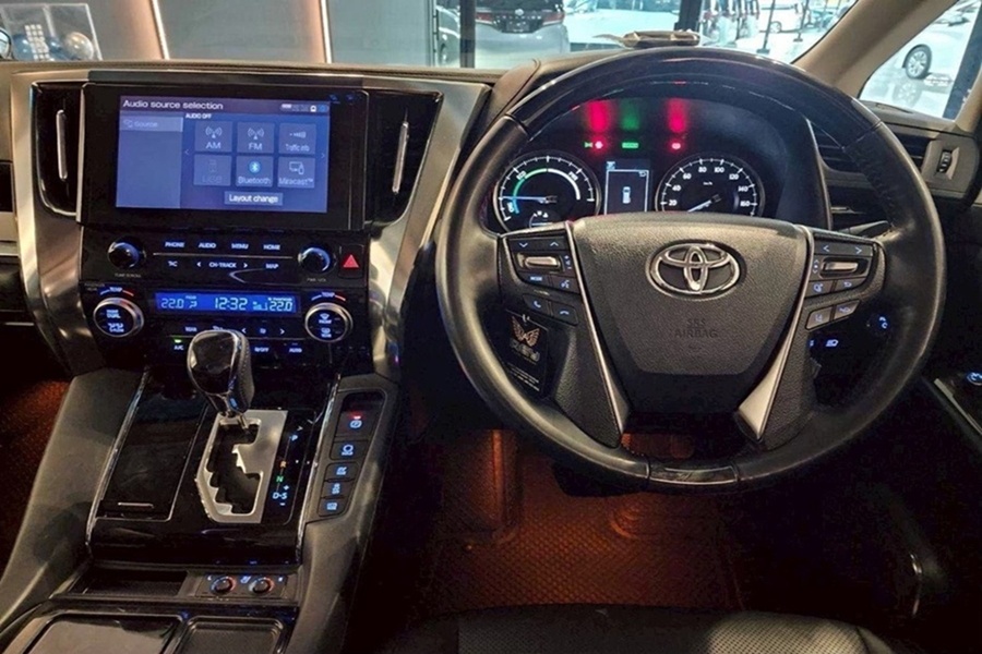ขายรถ Toyota Alphard 2.5 Hybrid SRC รถนำเข้า สีดำ ปี 2022 รูปที่ 4