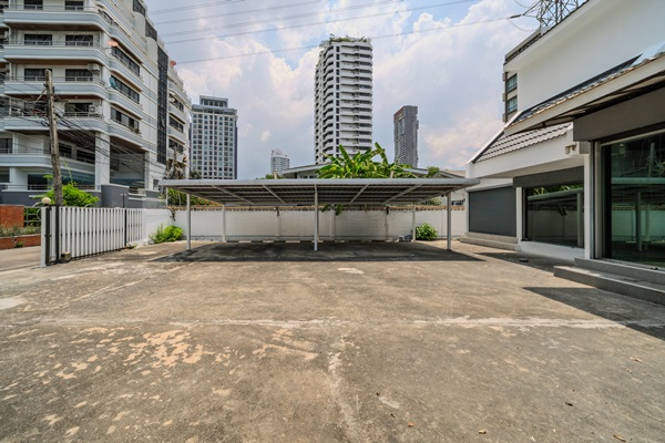 ให้เช่า,เซ้ง,ขาย บ้าน ทำสำนักงาน ลาดพร้าว ซอย8 ทำเลทอง ใกล้ MRT,Union Mall โทร 0906360022 รูปที่ 3