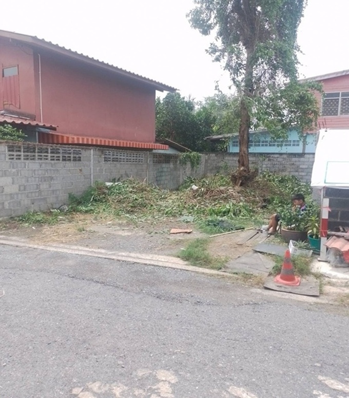 ขายที่ดิน เนื้อที่ 20 ตรว อยู่ในโครงการการเคหะฉลองกรุง โครงการ 5 หนองจอก รูปที่ 4