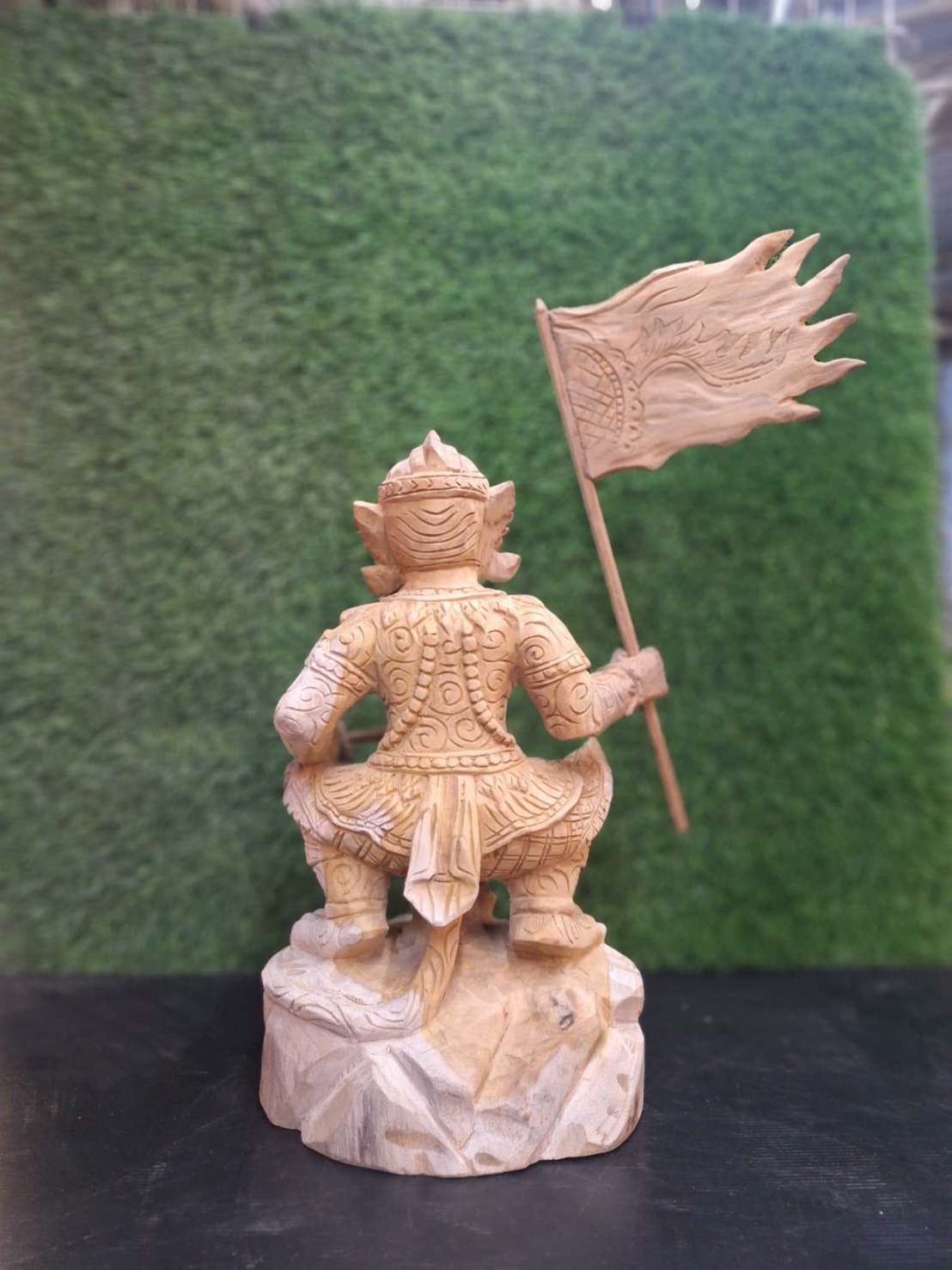 หนุมานเชิญธง ไม้สักทองแกะสลัก งานวิจิตศิลป์ฝีมือ องค์ครู ขนาดสูง19นิ้ว สีธรรมชาติ รูปที่ 4