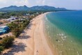 ทรัพย์น่าซื้อบอกต่อราคาดีคุยง่าย ปะทิวใกล้หาดสวยทุ่งวัวแล่น ขายที่ดินติดทะเลวิวหลักล้านแปลงเล็กหายากติดหาดส่วนตัว  ทรายขาวน้ำใส