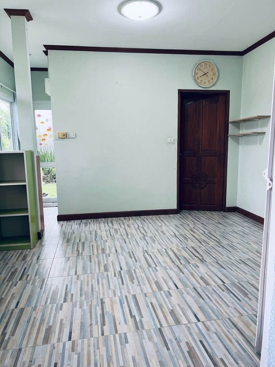 ขายถูกมาก!! บ้านเดี่ยวชั้นเดียว บนที่ดิน 100 ตรว. ทำเลทองถนนสังฆสันติสุข ซอย 46 หนองจอก ใกล้ห้าง รูปที่ 7