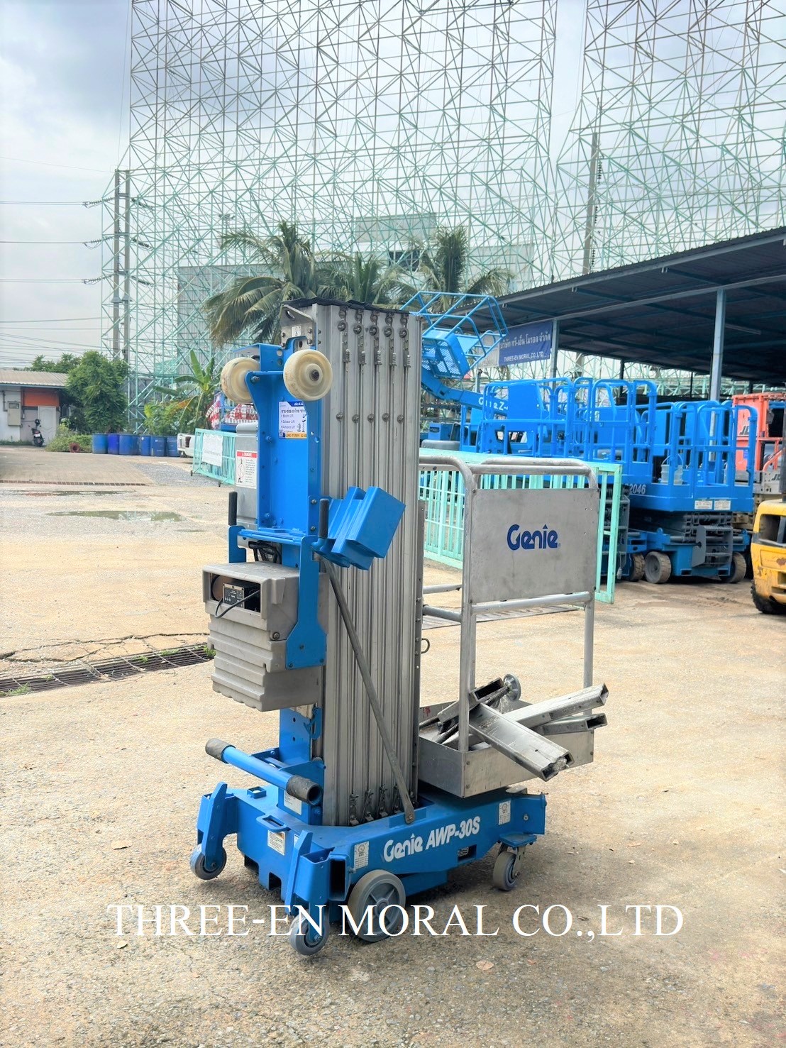รถกระเช้า Personal Lift Genie AWP30S รูปที่ 3