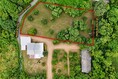 ที่ดินตั้งอยู่ ตอนเหนือของเกาะช้าง โซนบ้านคลองสน ไม่ไกลจากอ่าวคลองสน ลักษณะที่ดินติดชายเขา