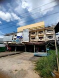 อาคารพาณิชย์ ทำเลดี  ตั้งอยู่ ต.บ้านจั่น อ.เมืองอุดรธานี จ.อุดรธานี