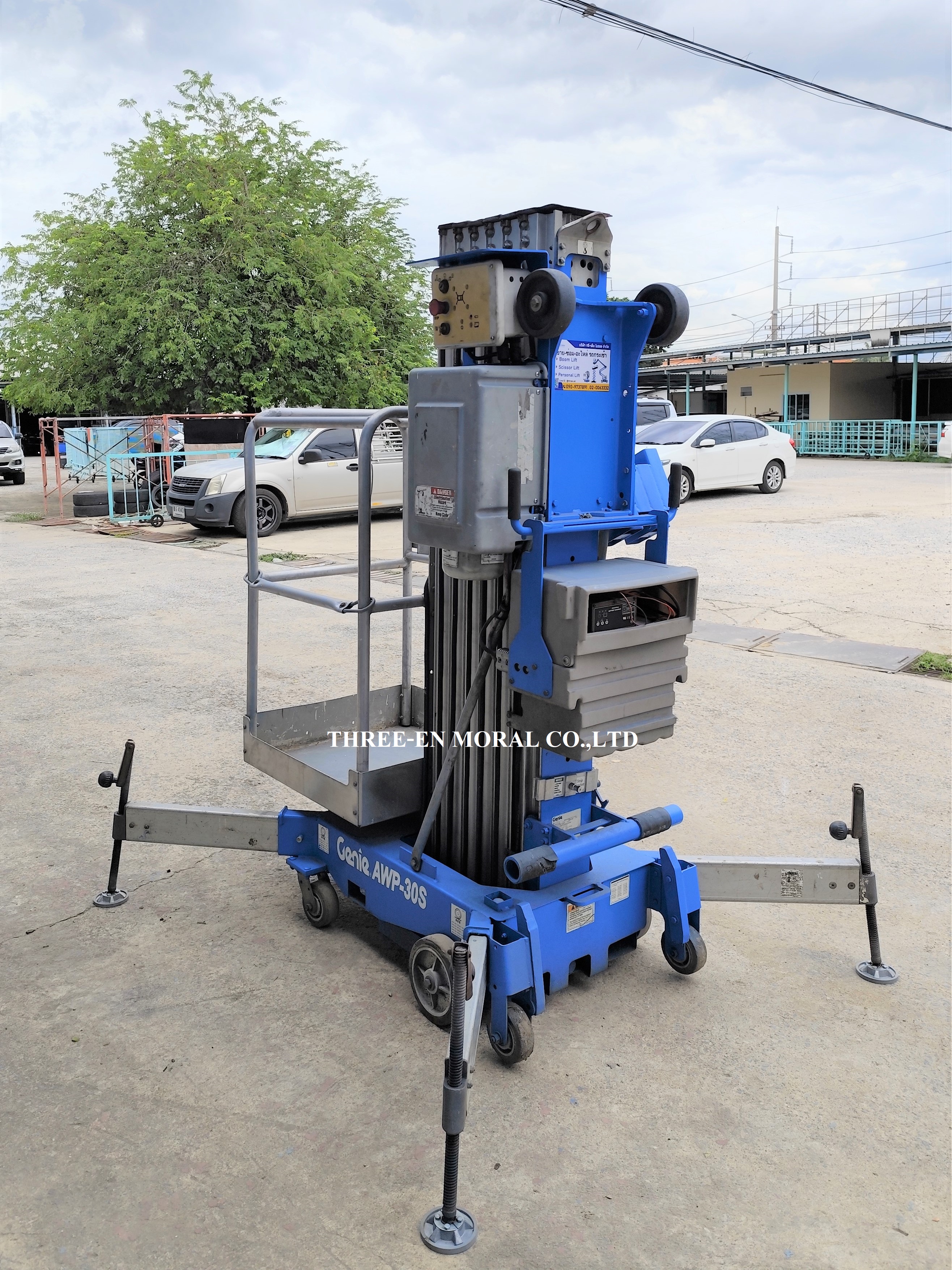 รถกระเช้า Personal Lift Genie AWP30S รูปที่ 3