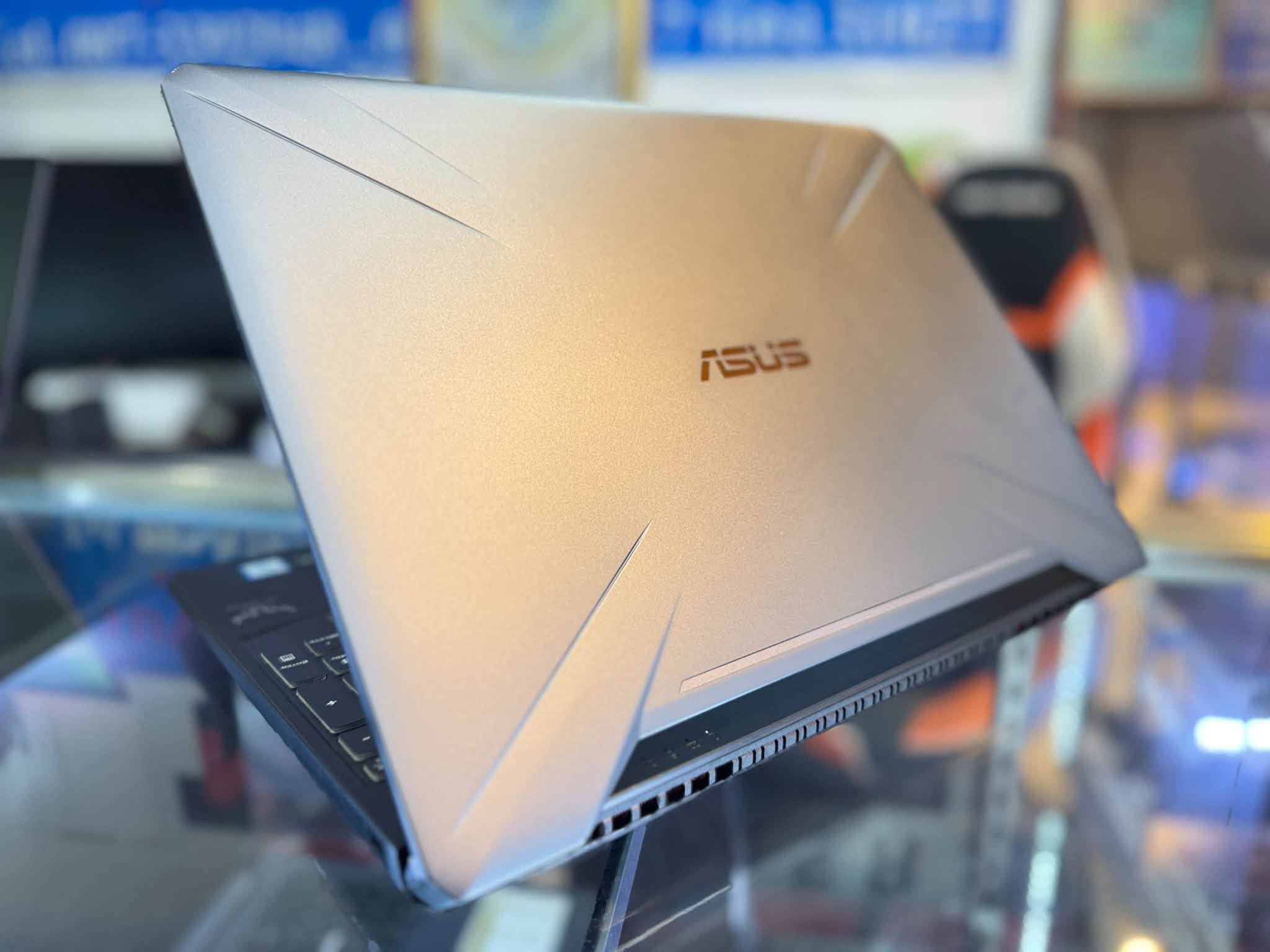 โน๊ตบุ๊คเกมมิ่ง ASUS TUF i7 GTX 1050 Ti มือสอง รูปที่ 4