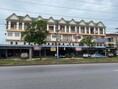 ขายถูก อาคารพาณิชย์ 3 ชั้นครึ่ง ใกล้โรงพยาบาลบ้านแพ้ว ติดถนนหลัก เส้นบ้านแพ้ว–พระประโทน