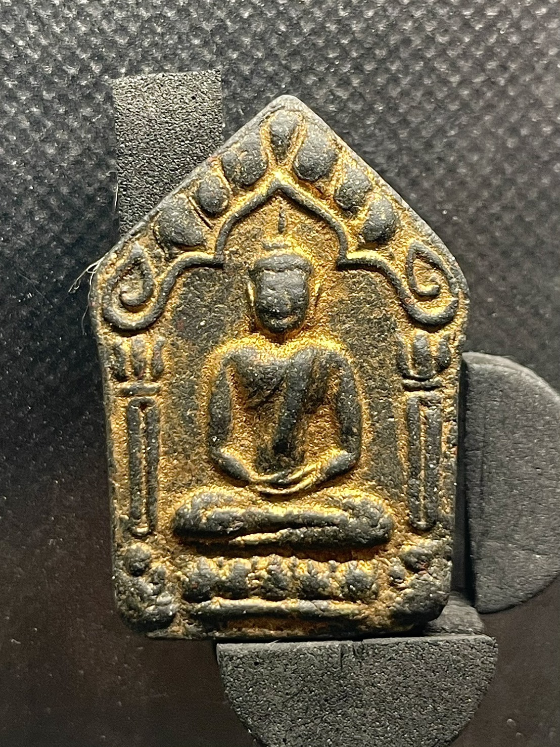 พระขุนแผนผงพลายกุมาร หลวงปู่ทิม ปี2515 บล็อกแรก พิมพ์ใหญ่ เนื้อว่านไพรดำ รูปที่ 5