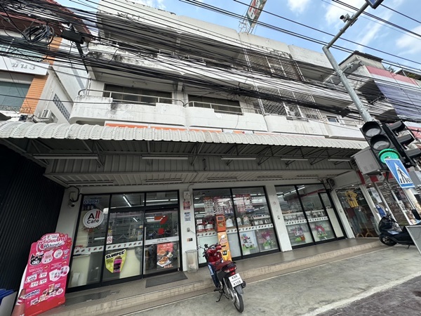 ขายตึก 3.5 ชั้น พร้อมผู้เช่า ตรงข้าม รร.เซนต์โยเซฟ ทำเลทองแบริ่ง (7-11) ซื้อแล้วรับรายได้ค่าเช่าต่อได้ทันที โทร 092-8309541 รูปที่ 6