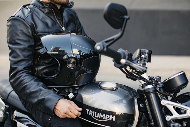 รูปภาพ ราคา TRIUMPH บิ๊กไบค์แนวย้อนยุคร่วมสมัย